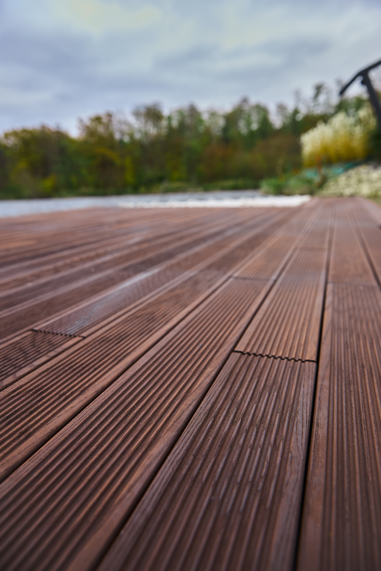 Thermo Ash Decking for Exterior Projects | Woodmann